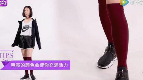 探索小巧🐥伸女生🍑🍑里姿势的多样可能性